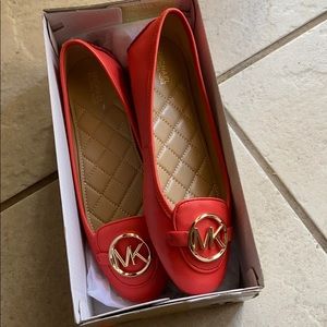 Brand new Michael Kors Lillie Moccasin Flats 6.5